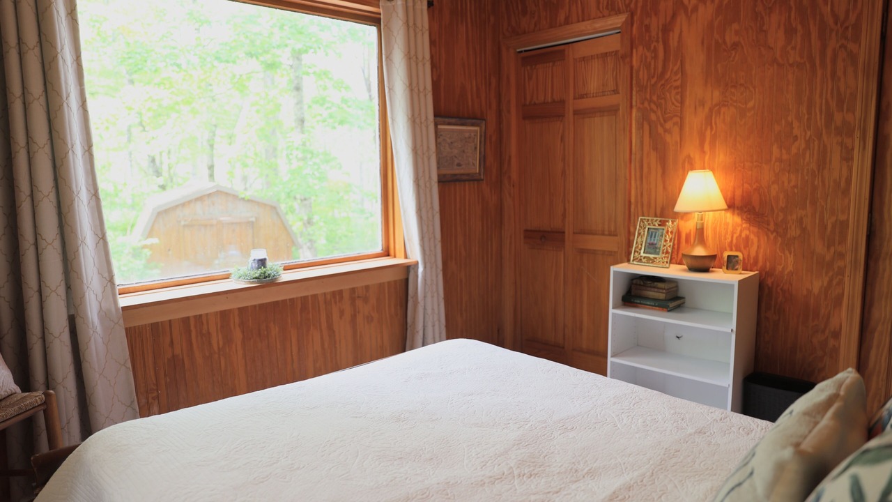 Photo of Bedroom in Baileyville