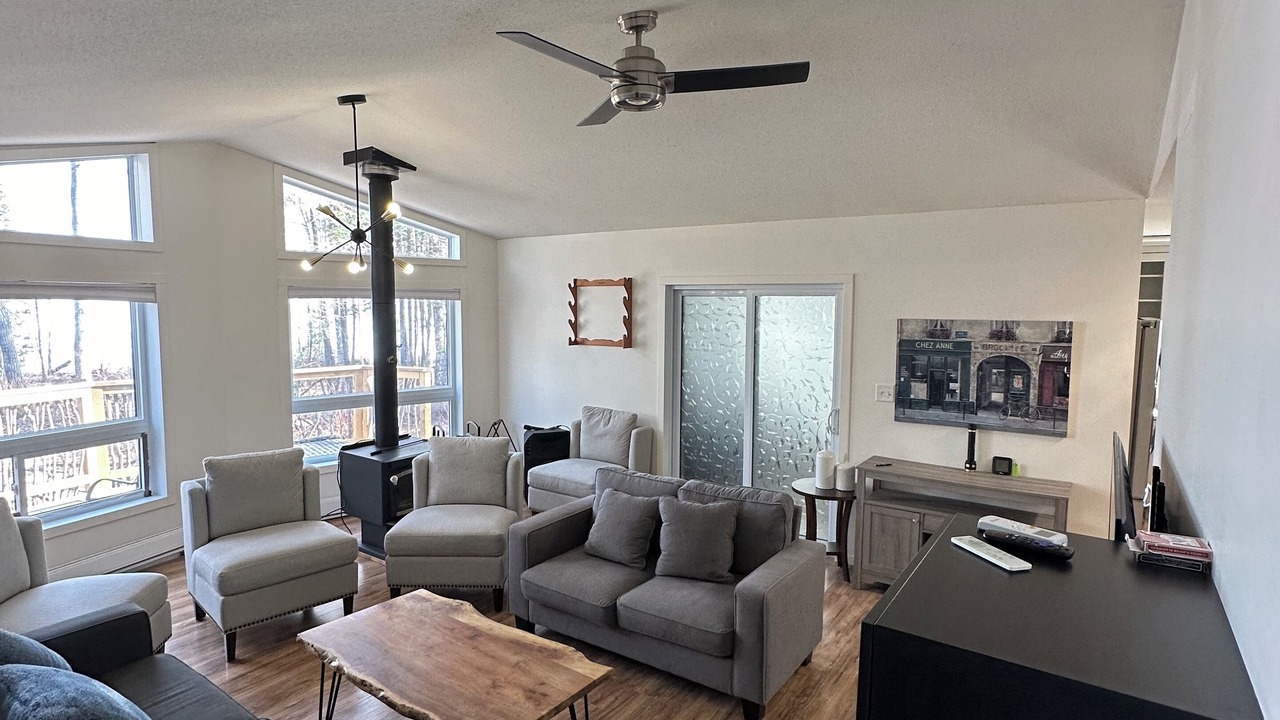 Photo of Livingroom in Little Bullhead