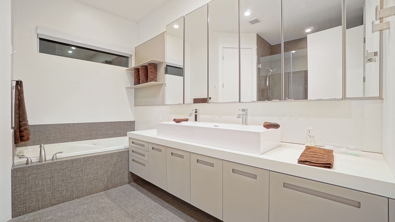 Photo of Bathroom in Coral Way