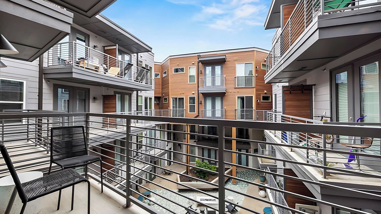 Photo of Patio Balcony in Waller Creek District