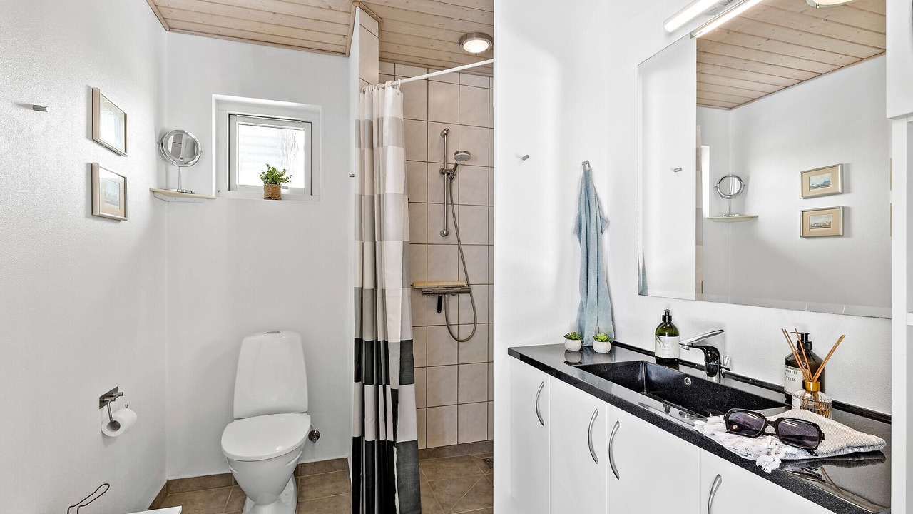 Photo of Bathroom in Farso