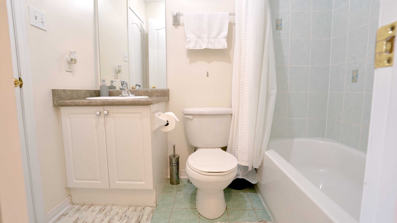 Photo of Bathroom in Hurontario