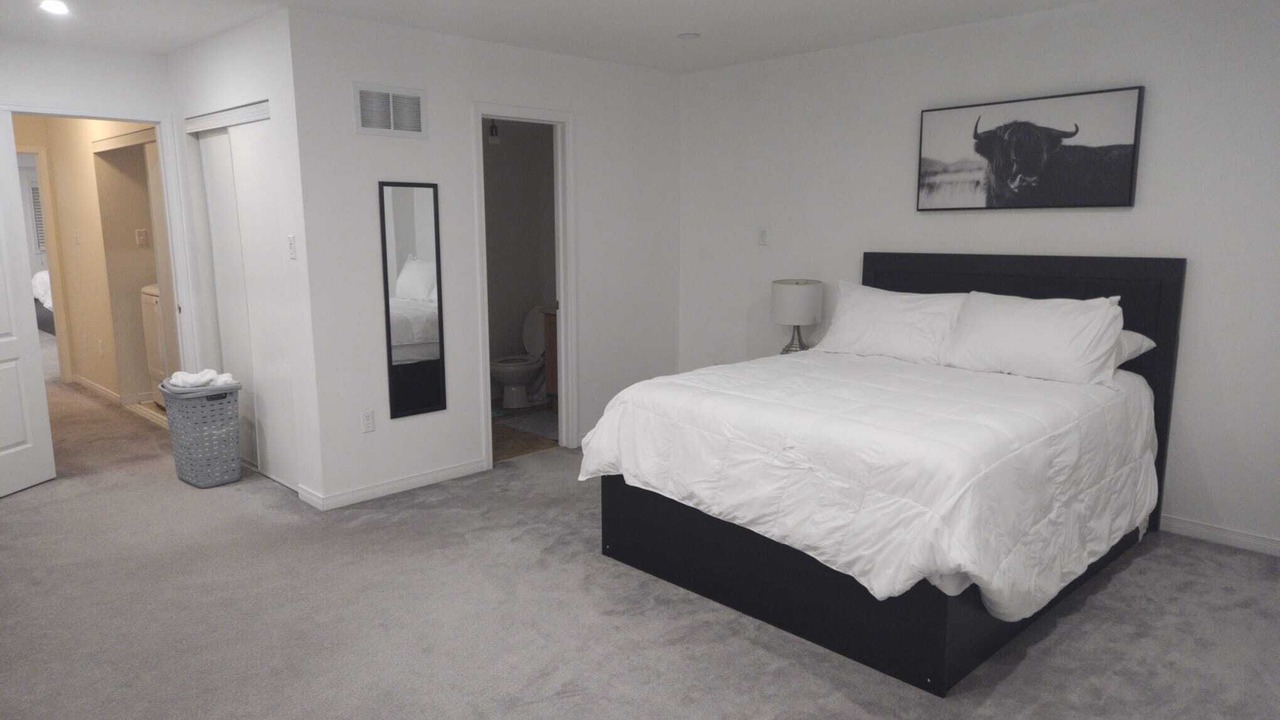 Photo of Bedroom in Hurontario