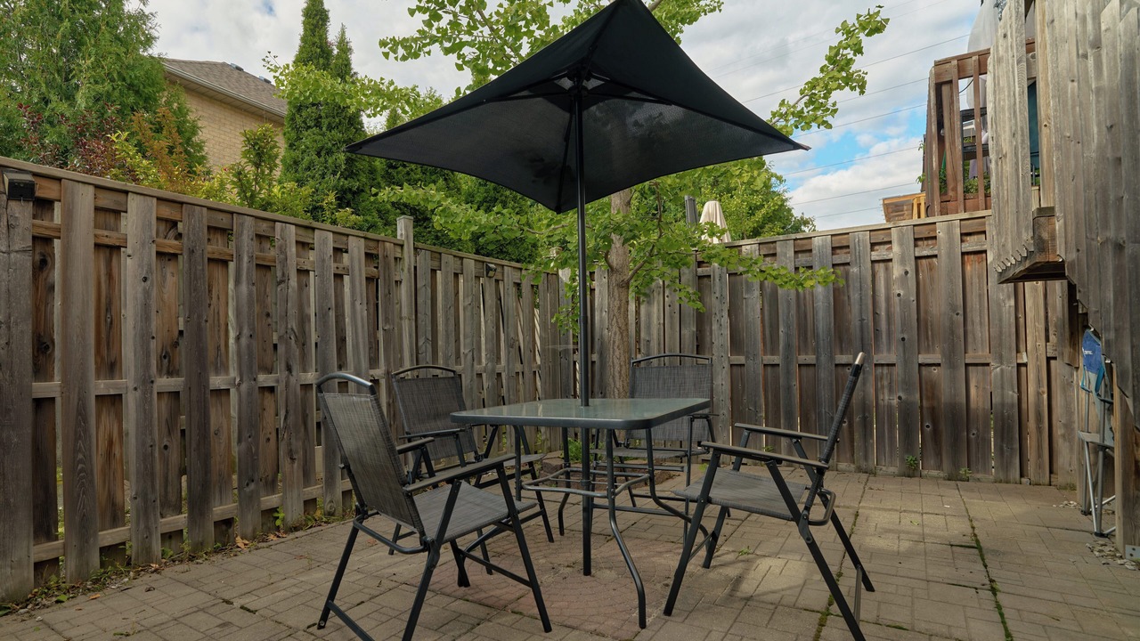 Photo of Outdoor in Hurontario
