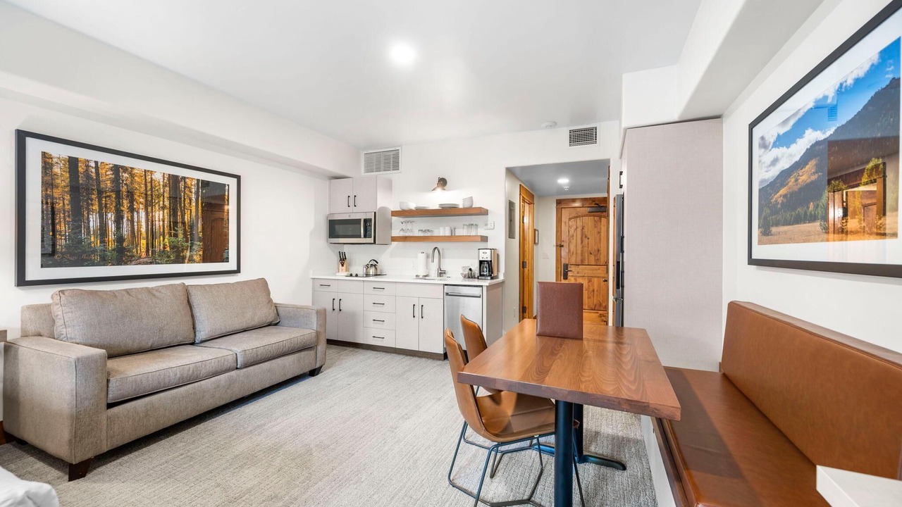 Photo of Livingroom in Tamarack