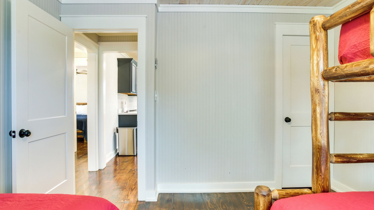 Photo of Bedroom in Theriot