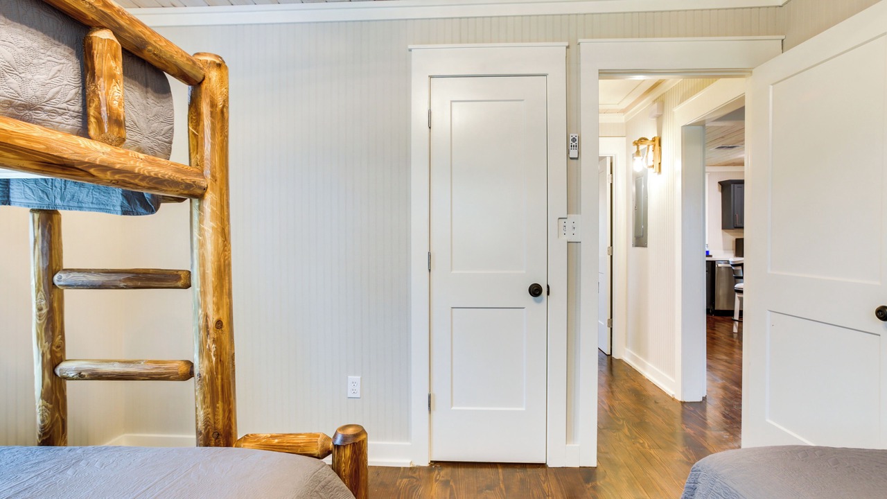 Photo of Bedroom in Theriot