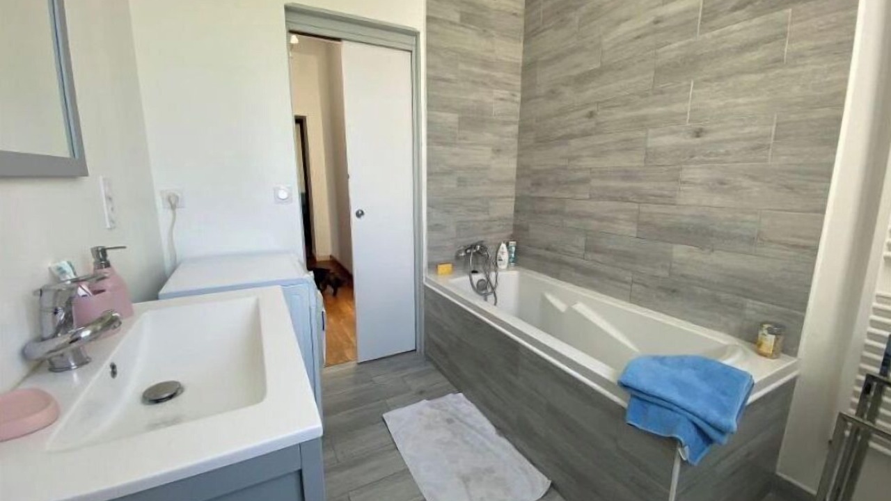 Photo of Bathroom in Saint-Nazaire