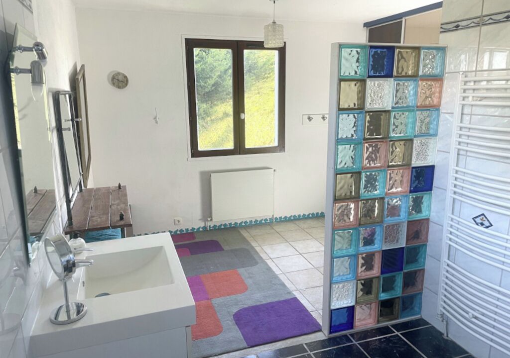 Photo of Bathroom in Subles