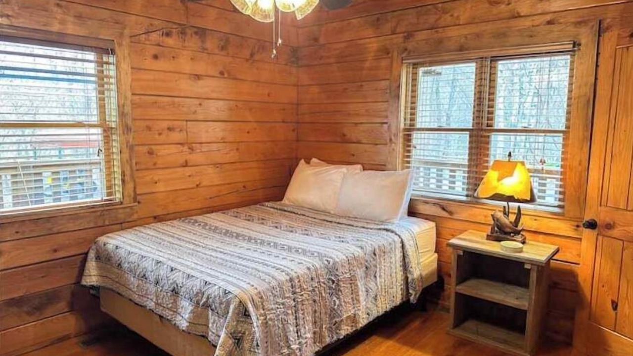 Photo of Bedroom in Lead Mines
