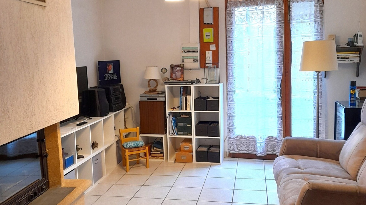 Photo of Livingroom in Bessan
