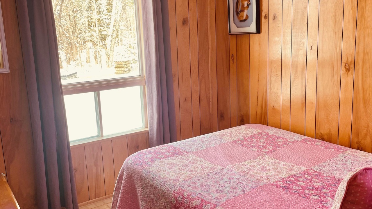Photo of Bedroom in Magnetawan