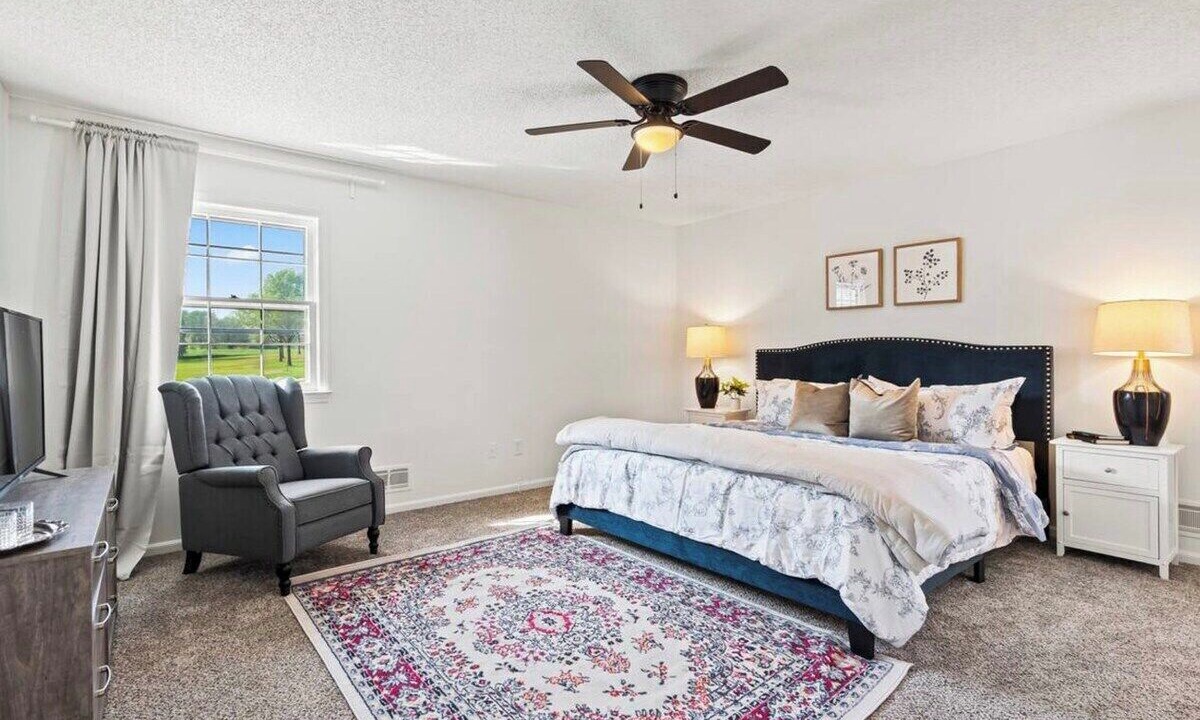 Photo of Bedroom in Blue Springs