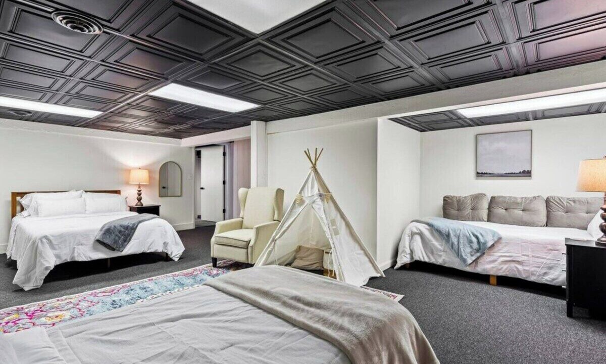 Photo of Bedroom in Blue Springs