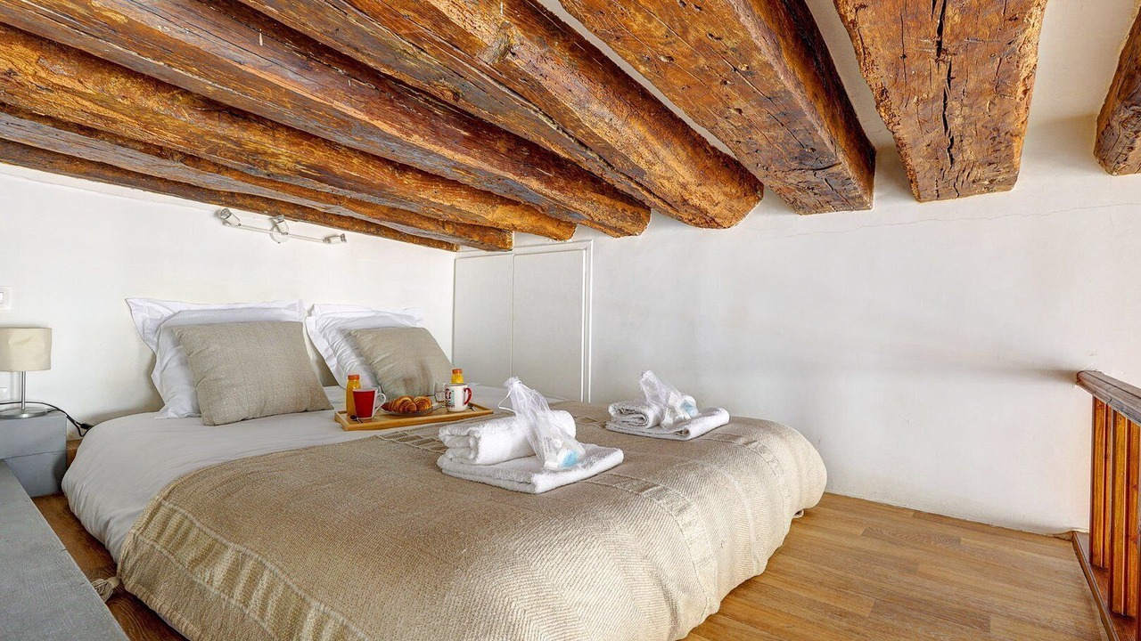 Photo of Bedroom in Saint-Merri