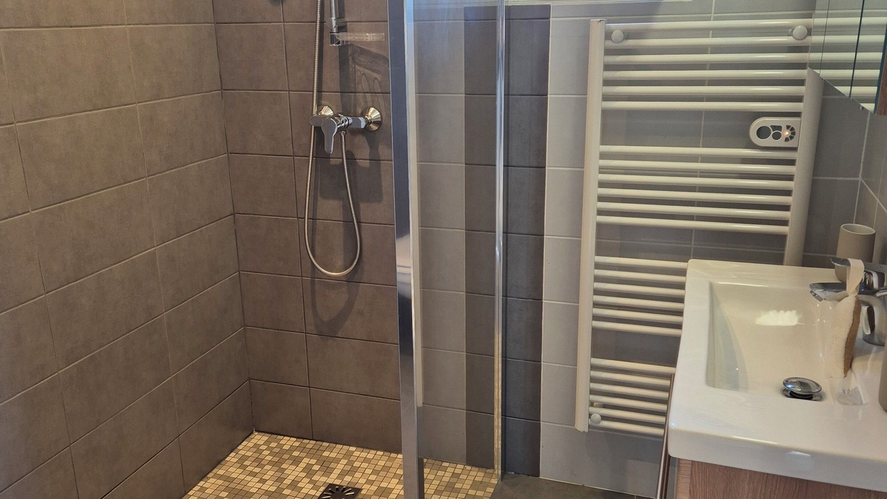 Photo of Bathroom in Salles-Curan