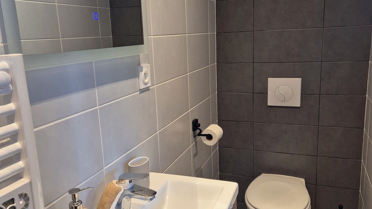 Photo of Bathroom in Salles-Curan