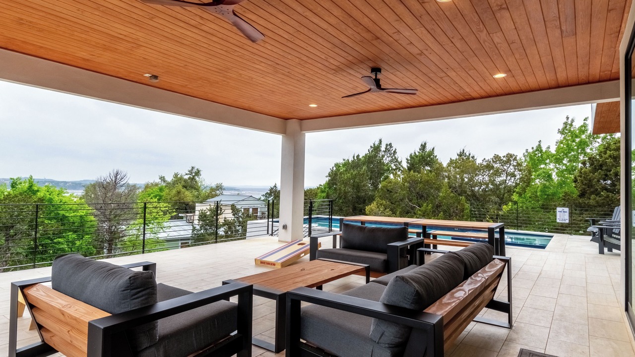 Photo of Patio Balcony in Comanche Trail