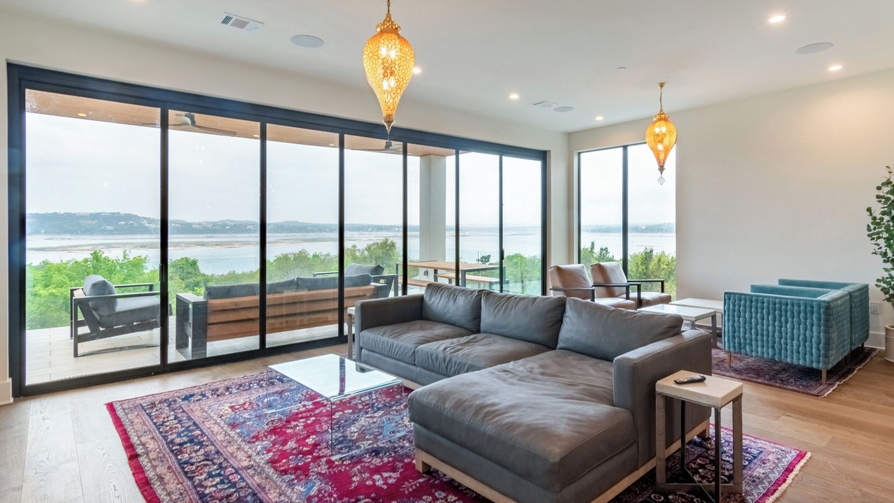 Photo of Livingroom in Comanche Trail