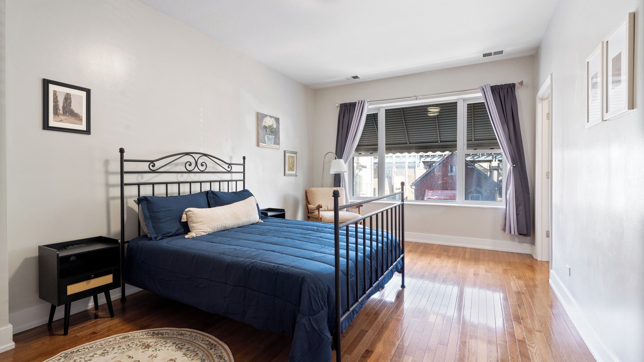 Photo of Bedroom in Heart of Chicago