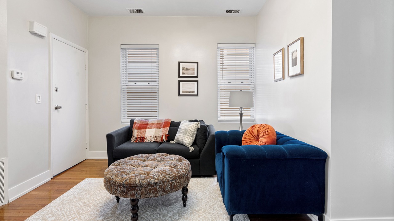 Photo of Livingroom in Heart of Chicago