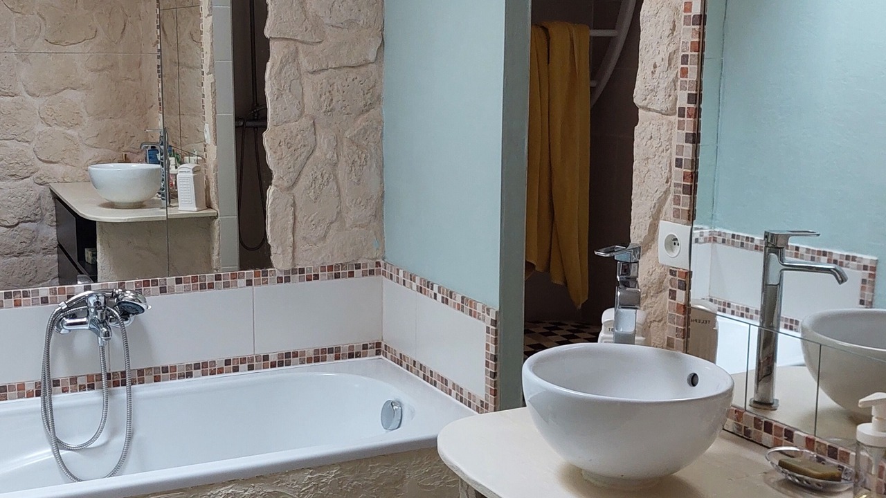 Photo of Bathroom in Saint-Andre-de-Roquelongue