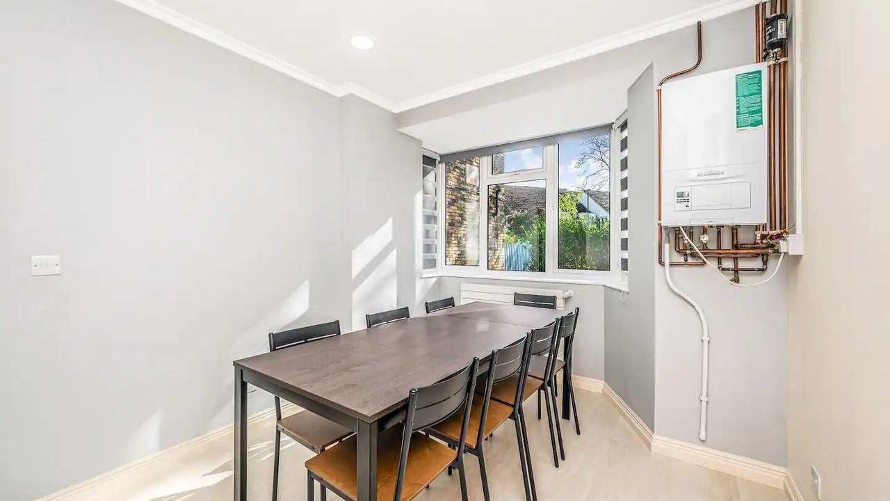 Photo of Others in Larkhall