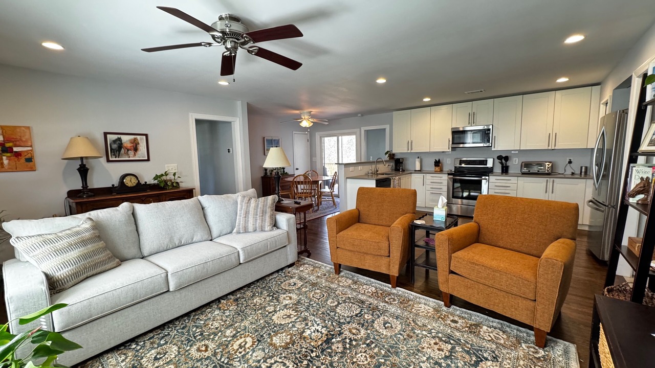 Photo of Livingroom in Smyrna
