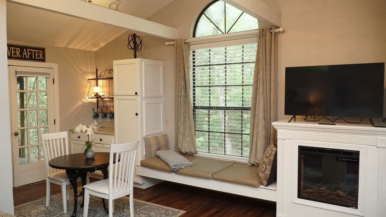 Photo of Livingroom in Nacogdoches