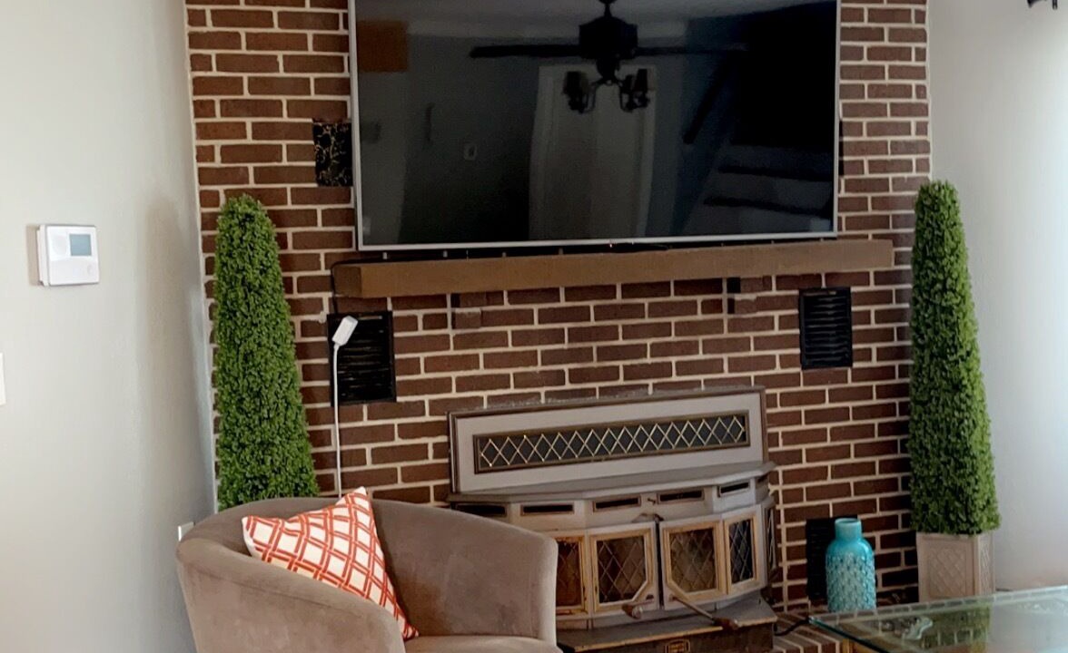 Photo of Livingroom in Sand Springs