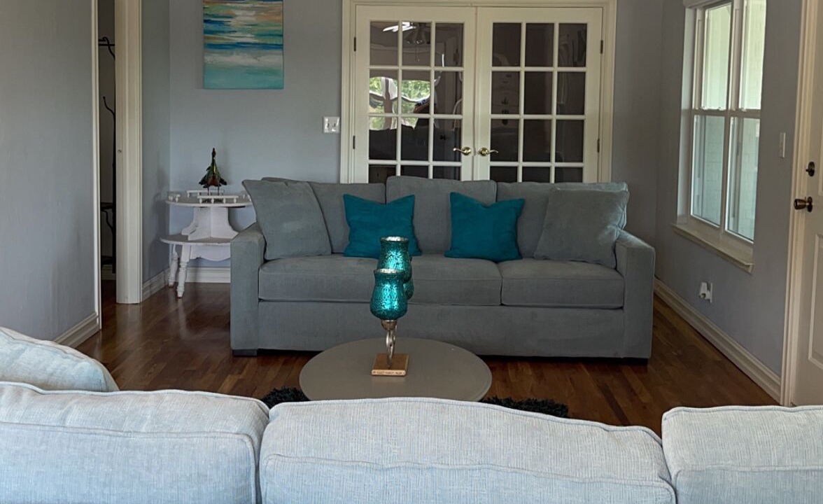 Photo of Livingroom in Sand Springs