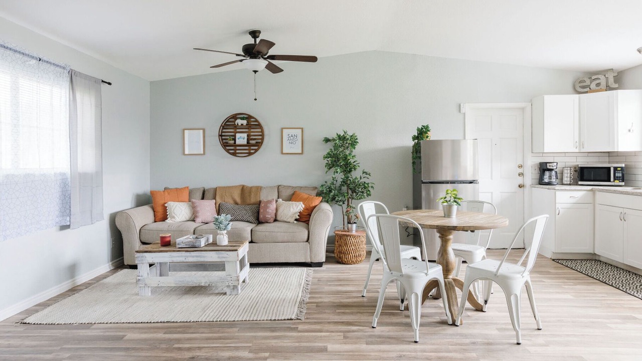 Photo of Livingroom in Universal City