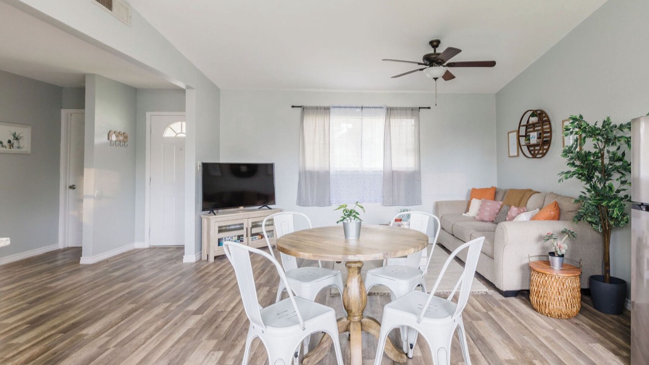 Photo of Livingroom in Universal City