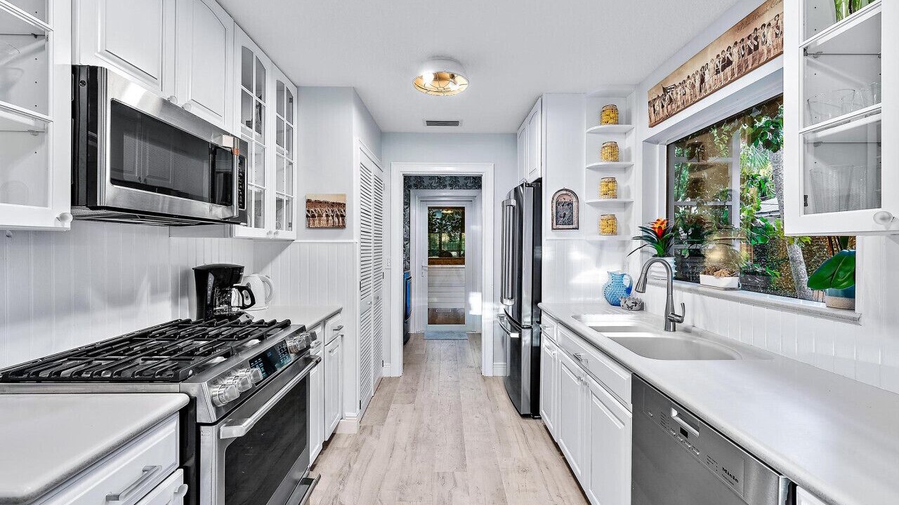 Photo of Kitchen in Juno Beach