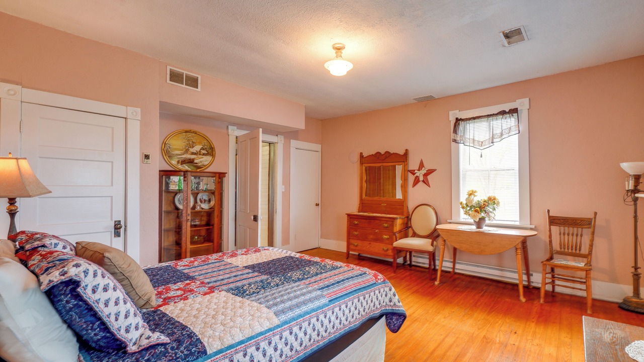 Photo of Bedroom in Rosebud