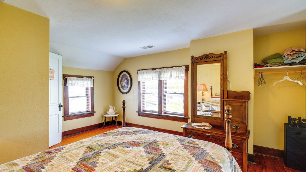Photo of Bedroom in Rosebud