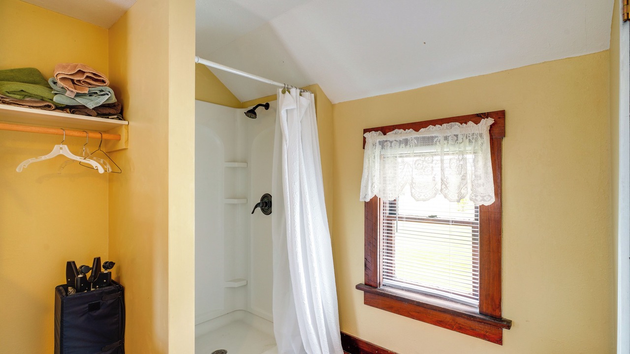 Photo of Bathroom in Rosebud
