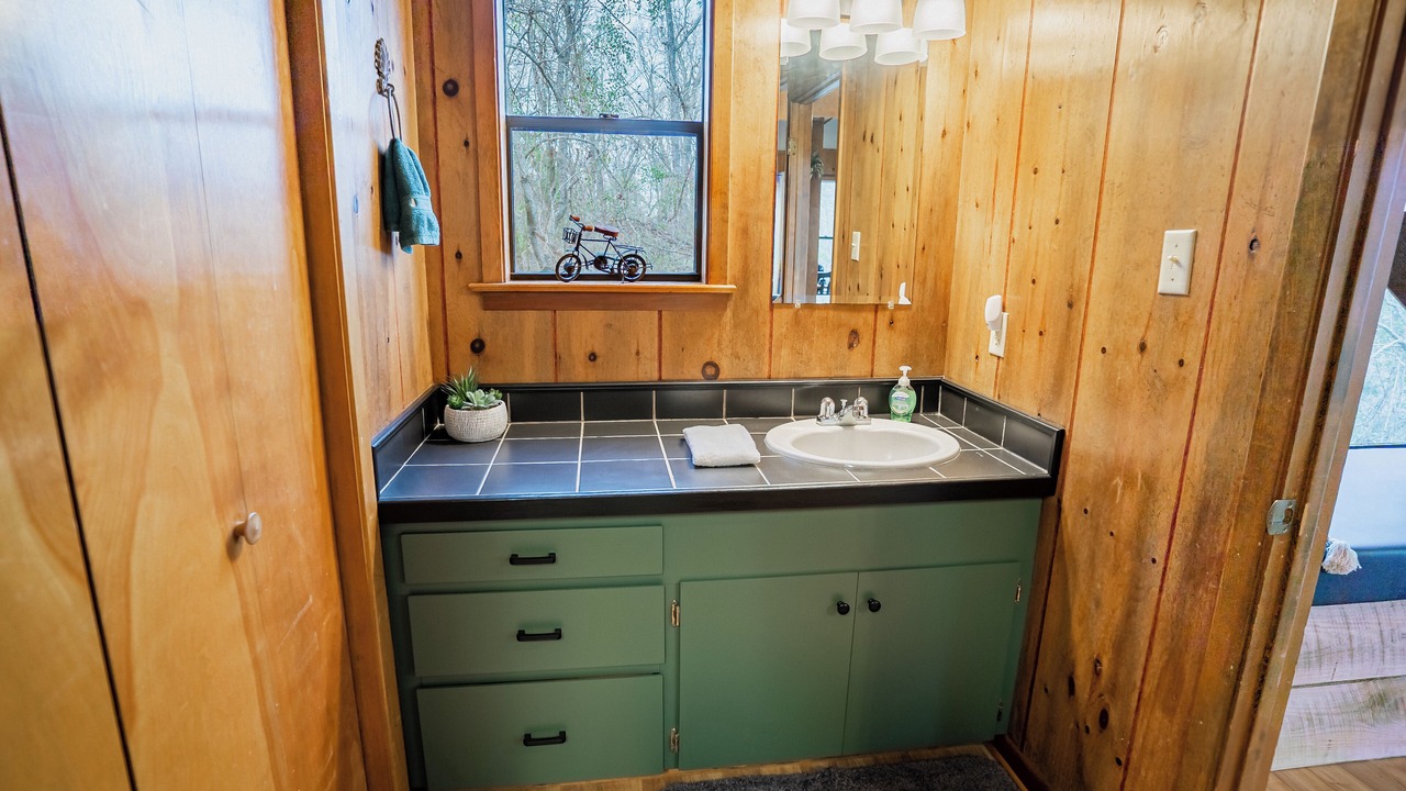 Photo of Bathroom in Nacogdoches