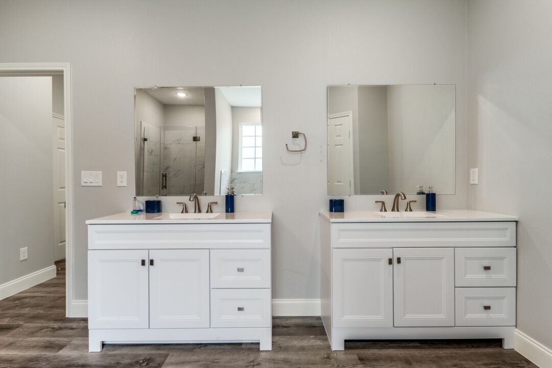 Photo of Bathroom in Commerce