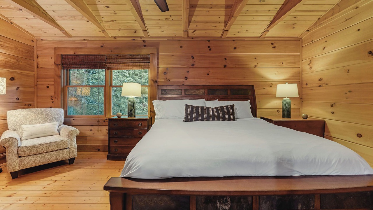 Photo of Bedroom in Smithville