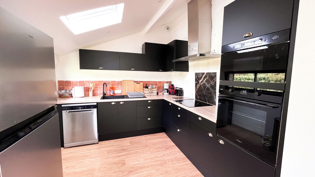 Photo of Kitchen in Saint-Etienne-la-Thillaye