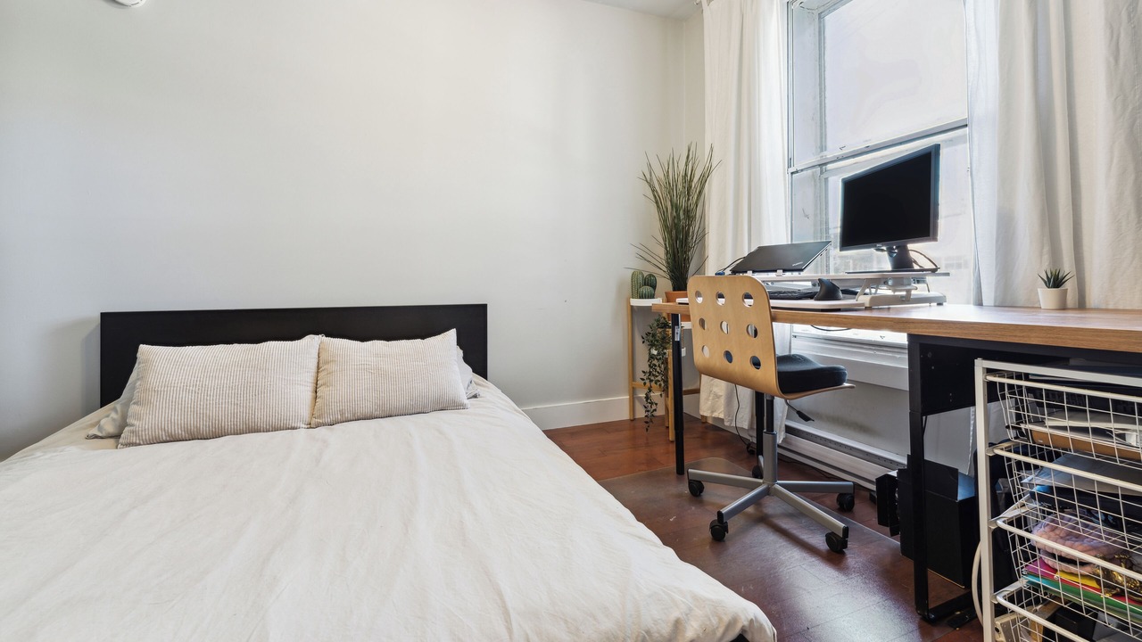Photo of Bedroom in Hochelaga