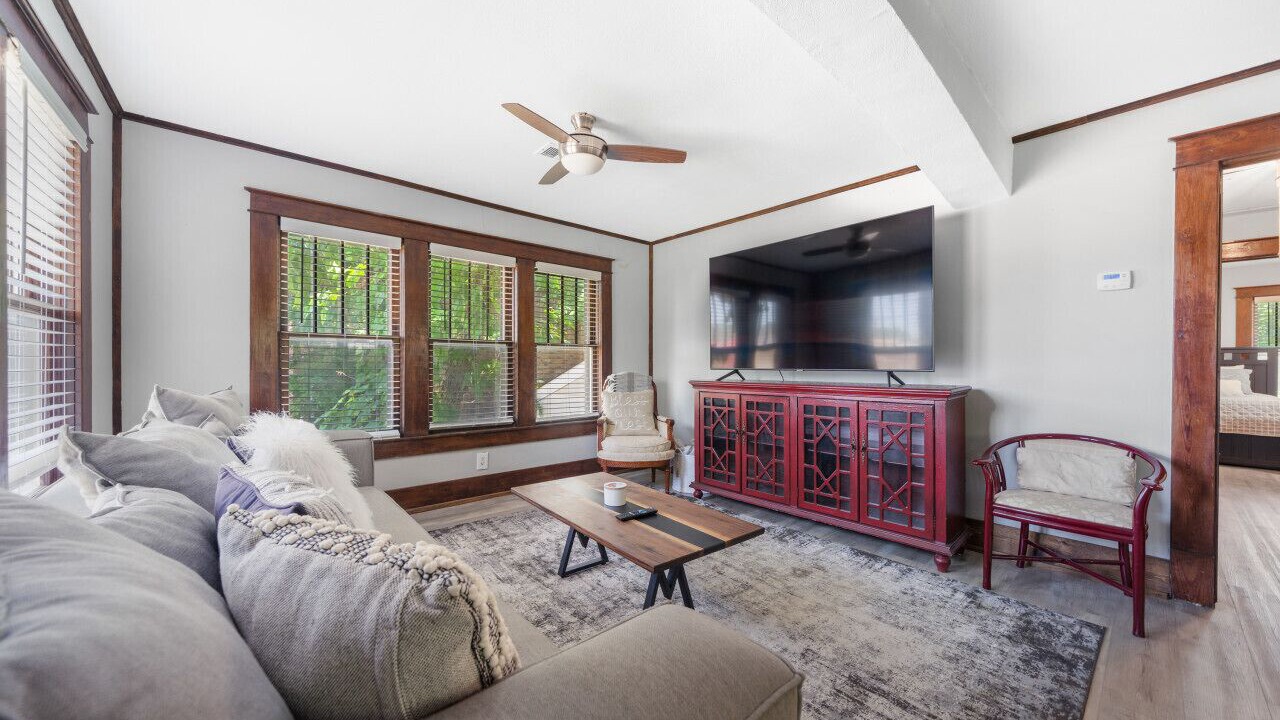 Photo of Livingroom in Russellville