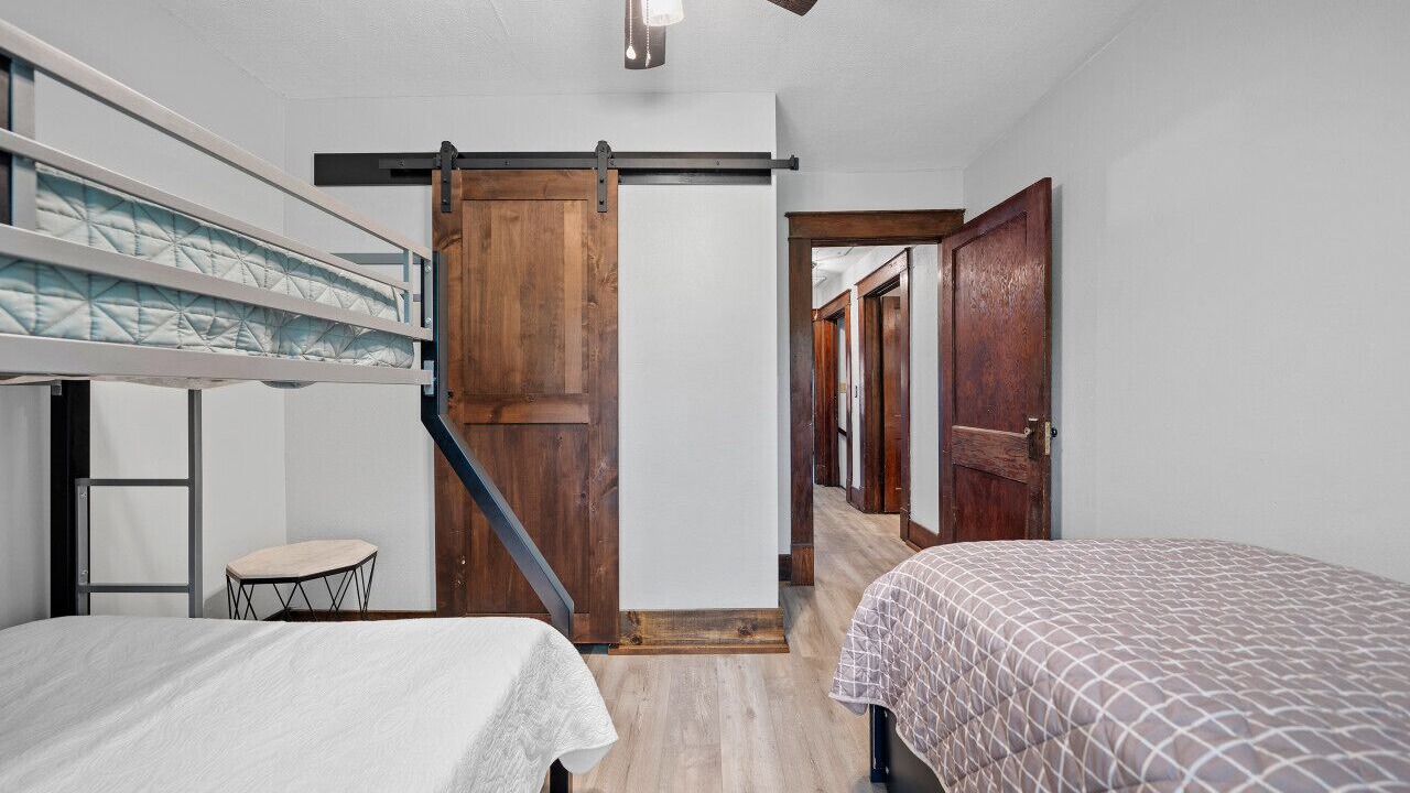 Photo of Bedroom in Russellville