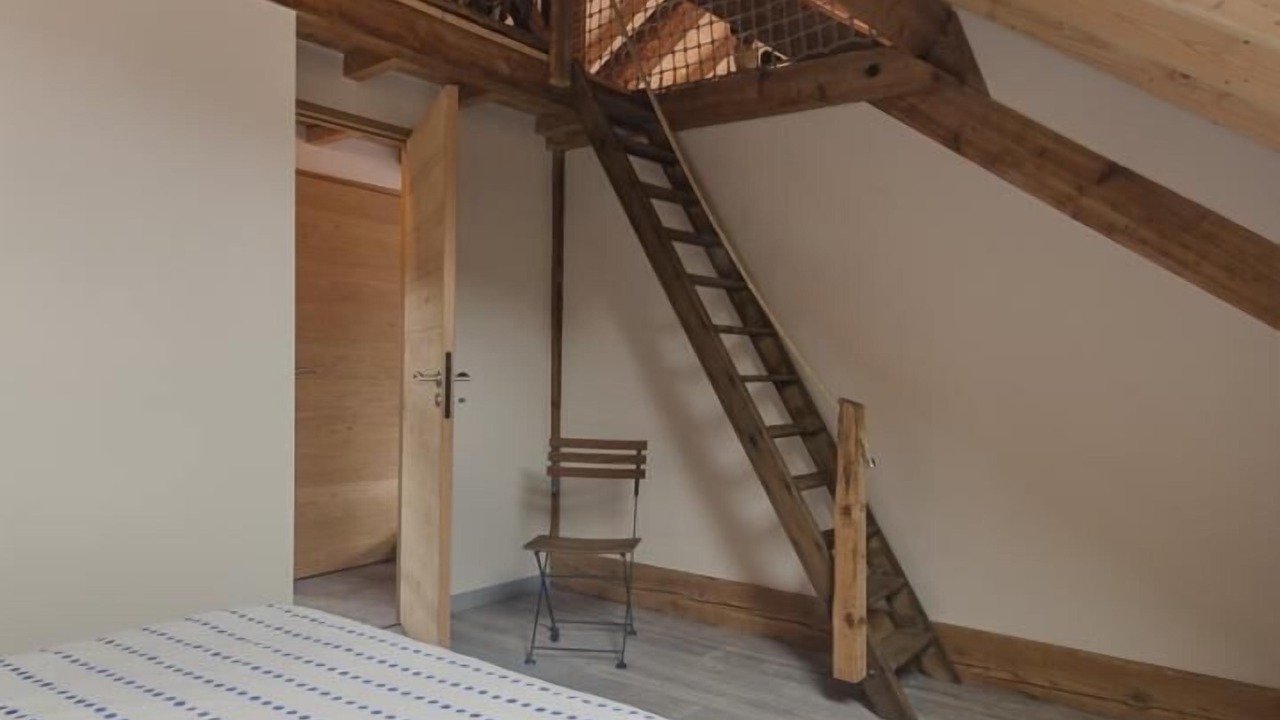 Photo of Bedroom in Aiton