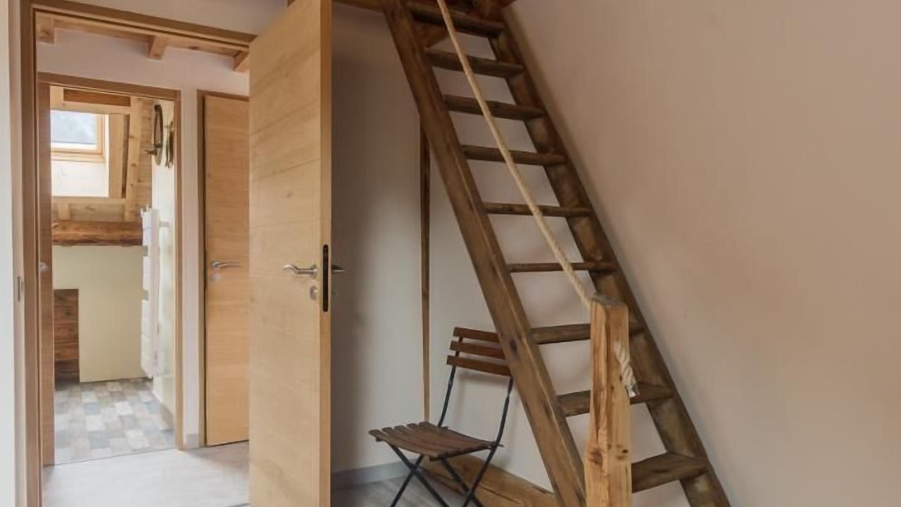 Photo of Others in Aiton