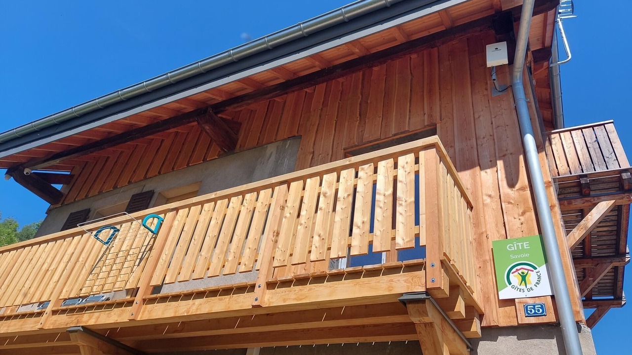 Photo of Outdoor in Aiton