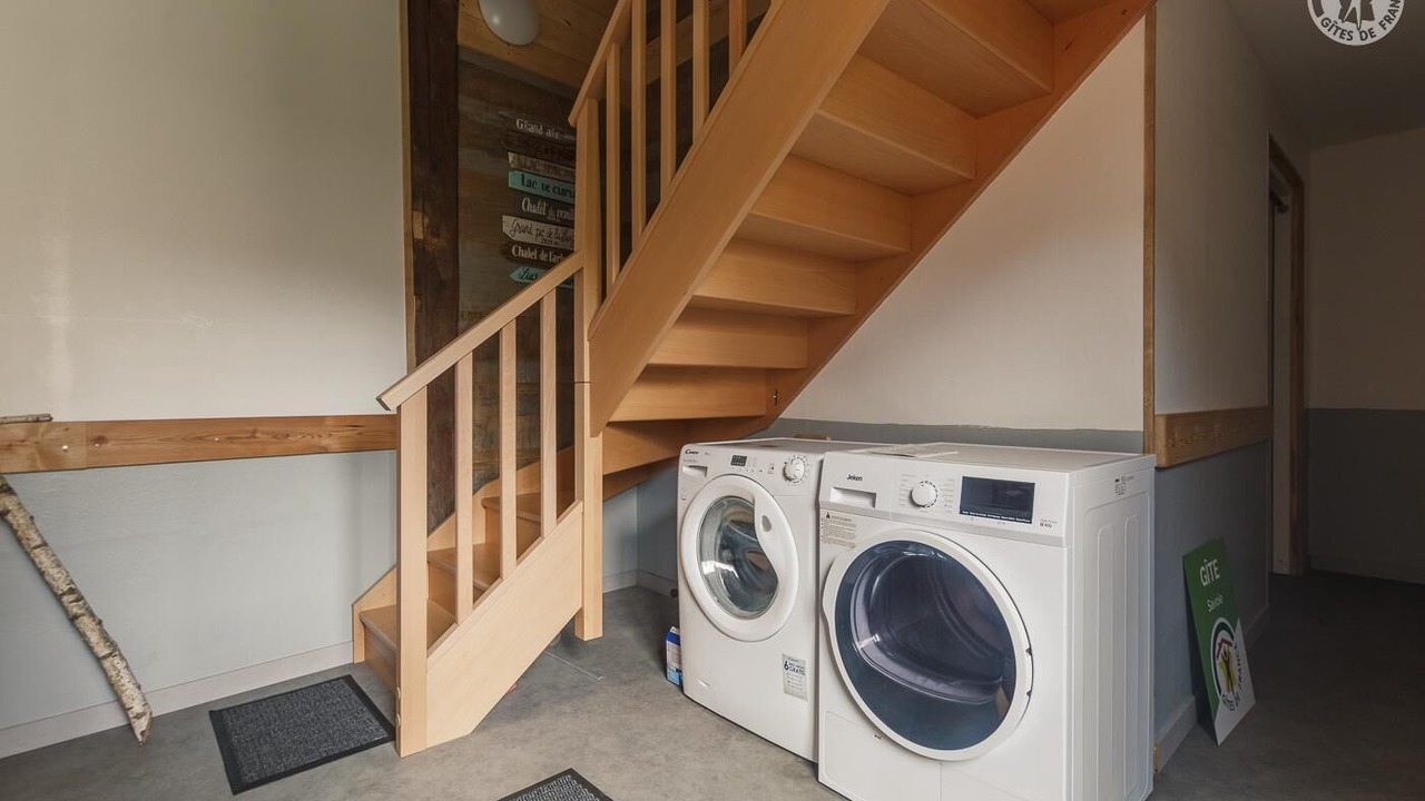 Photo of Others in Aiton