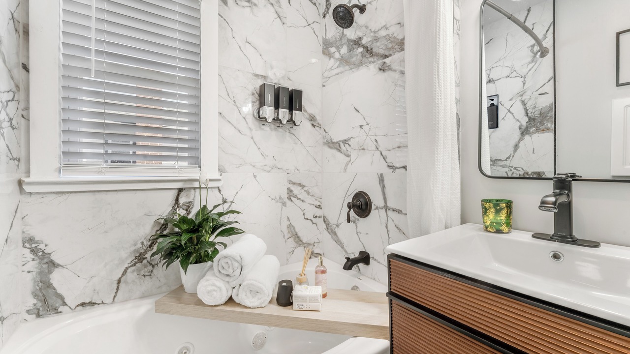 Photo of Bathroom in Irvington