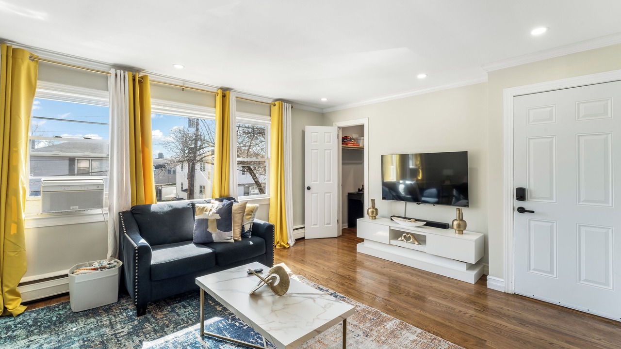 Photo of Livingroom in Irvington